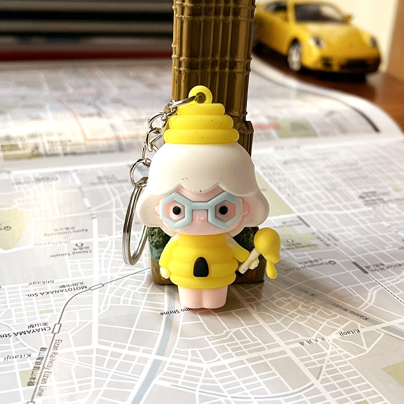 5029 # plástico suave 3D secreto muñeca de dibujos animados muñeca llavero colgante coche mochila colgante adornos pequeño regalo