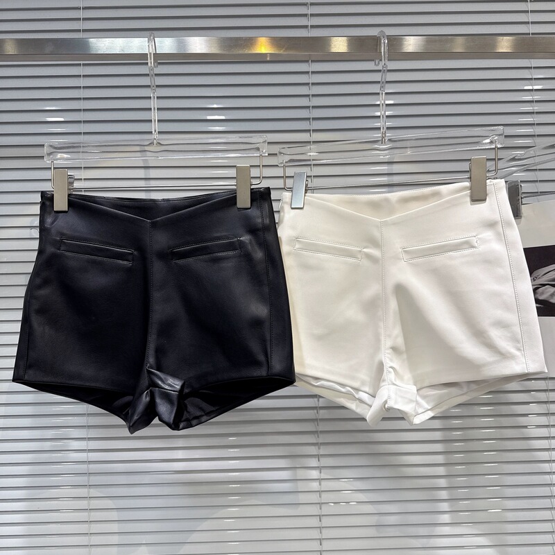 2025 New Autum Style Cool V-Shaped Waist Pocket Design Three-Point Pu Leather Shorts