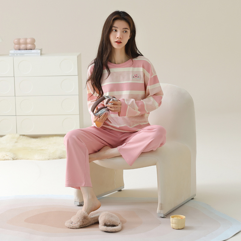 パジャマの女性春秋の純綿の長袖の2024年の新型の秋冬の大きいサイズの純綿は家の服のスーツを着ることができます。