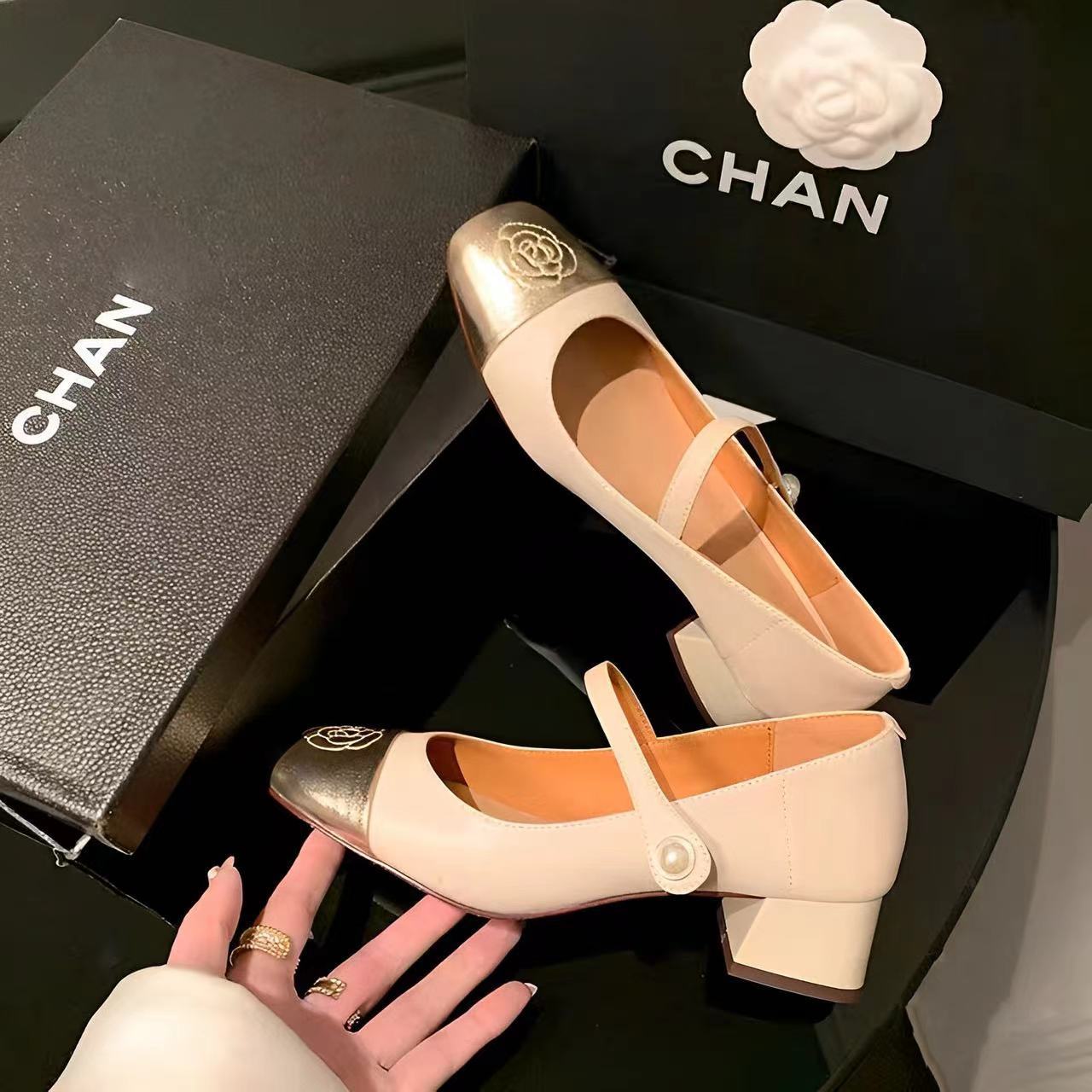 超气质~真皮山茶花拼色小香风玛丽珍韩版甜美方头粗跟优雅单鞋女