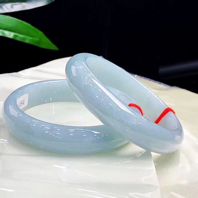 Vòng tay ngọc bích tự nhiên Myanmar A hàng cao cấp, đường kính trong 51–65 mm chi tiết 1