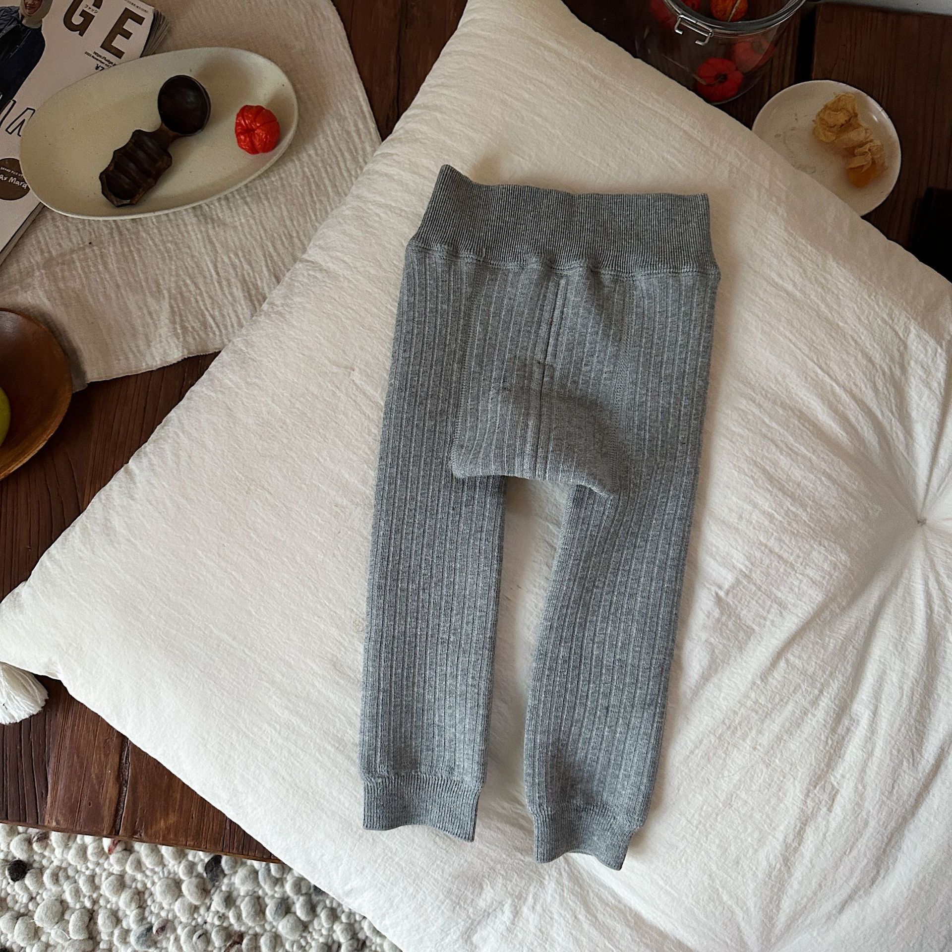 Leggings de bebé de caña de pera nuevo estilo exterior más terciopelo grueso otoño e invierno leggings de bebé calcetines pantalones calientes para niños ropa de invierno