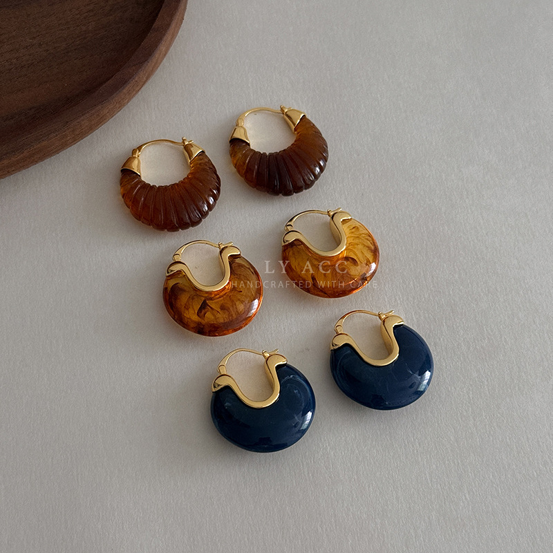 Classic Ring Resin Earrings, Earrings, Niche Design, High-End Retro Accessible Luxury Amber Autumn and Winter Earrings and Earrings