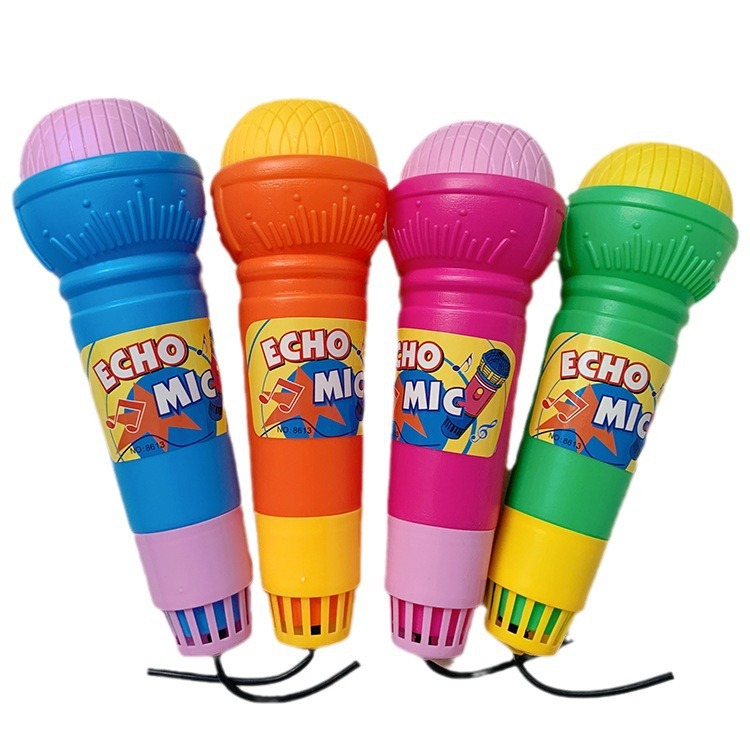 Micrófono en línea transfronterizo juguetes micrófono música iluminación juguetes estandos de jardín de infantes entrenamiento elocuente regalos escolares