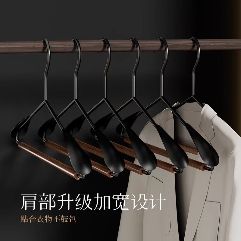 Iron and Beech Wood Thickened Clothes Hanger, Wide Shoulder, Non-Slip, Traceless, for Clothing Store or Home Use, Vintage Style Iron and Beech Wood Thickened Clothes Hanger, Wide Shoulder, Non-Slip, Traceless, for Clothing Store or Home Use, Vintage Style