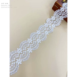 花边;布贴;云肩