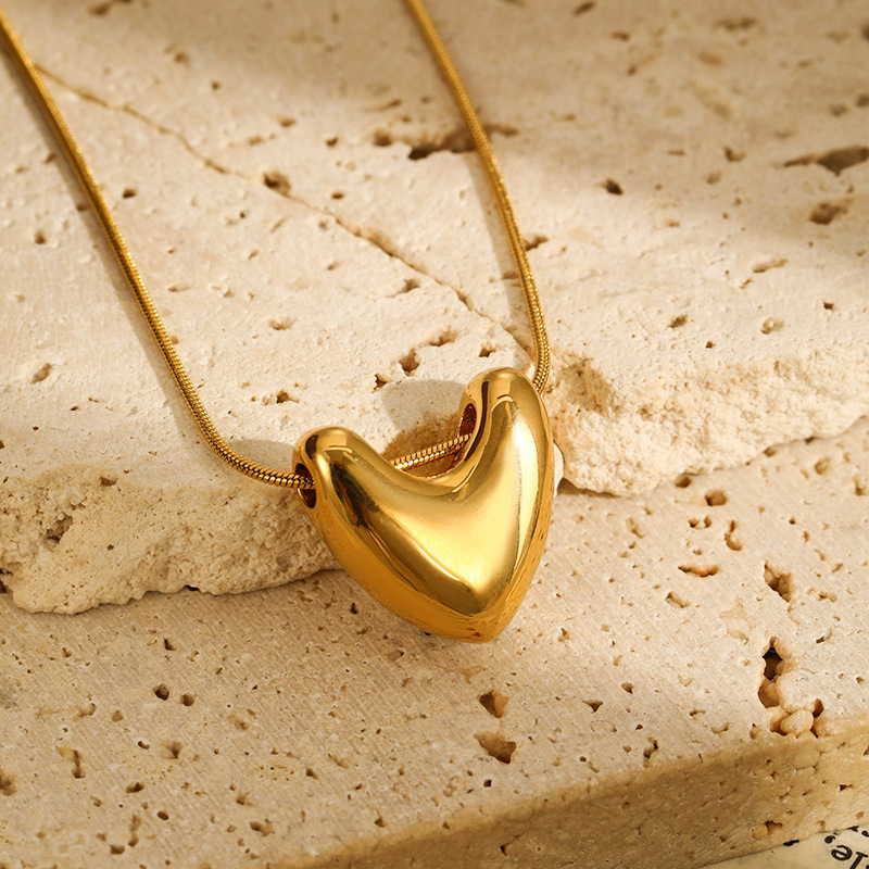 13g Weight 14K Gold Plated Plating Material 304 Stainless Steel Pendant Material Pendant Necklace Classification 304 Stainless Steel Chain Material 1 Piece Quantity Casual, Daily Occasion 304 Stainless Steel Material Heart Shape Pattern Women's Gender Simple Style Style Wholesale Jewelry Simple Style Heart Shape 304 Stainless Steel 14K Gold Plated Pendant Necklace 4