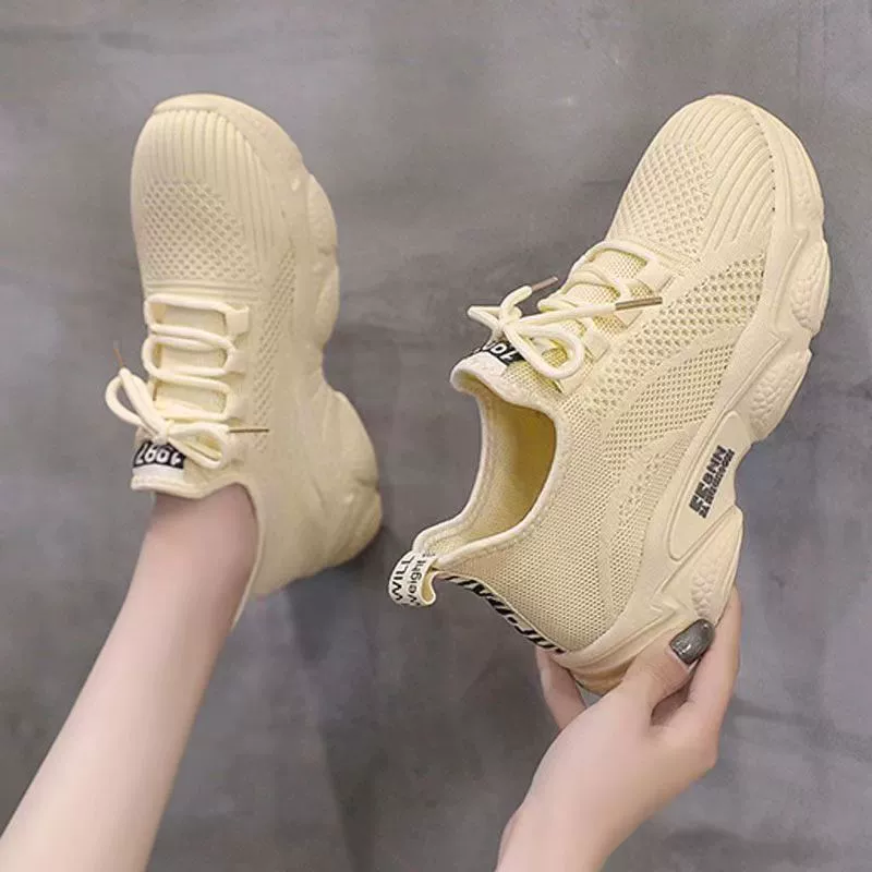 2023 новые кроссовки Four Seasons, Женская сетчатая обувь, плетение в муху, Ультра дышащая сетчатая обувь, женская повседневная легкая обувь для бега, маленький белый