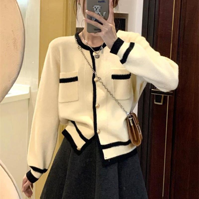 短款毛衣外套女秋冬爆款针织开衫高级感港味chic别致内搭上衣春装