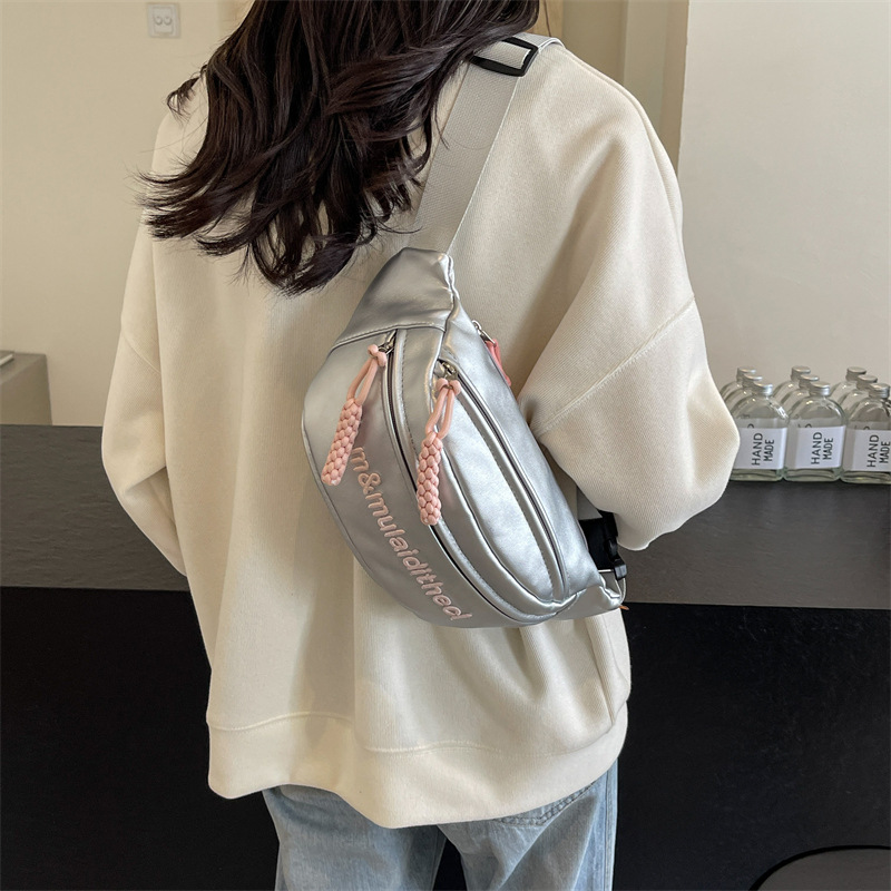 Coreano ins moda bolsa de cintura versátil para mujeres verano 2024 nuevo estilo simple bolso de hombro de moda bolso de mochila super caliente