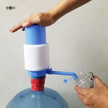 手壓式桶裝水抽水器出水器飲水機純凈水桶壓水器家用礦泉水泵水器
