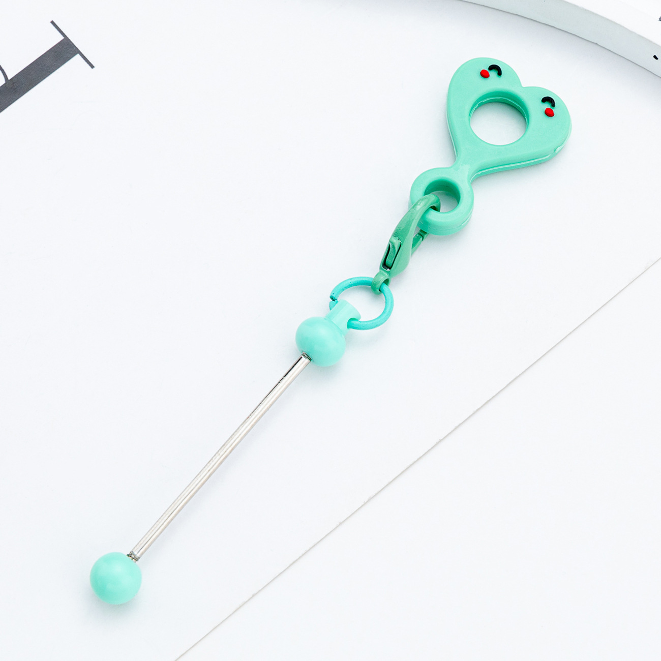 Amor transfronterizo cara sonriente diy cuentas colgante de paja de silicona para 8 - 10mm colgante decorativo de paja de silicona