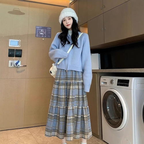 New Year Battle Dress Ethnic Style Hide-and-Seek Pear Shaped Semi-Skirt Woolen Thick Long Dress Slimming Matchable Medium Length