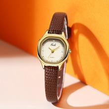 �������С�ڲ����澫��С�ɱ���ʱ�з�����Ƥ������ʯӢ�ֱ�