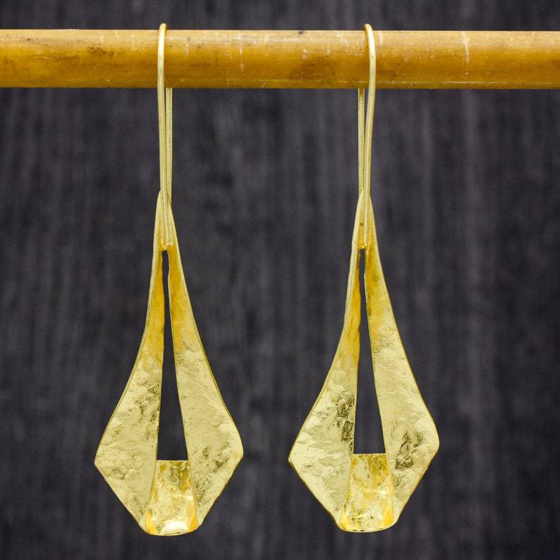 1 Paar Eenvoudige Stijl Geometrisch Patroon Effen Kleur Galvaniseren Zinklegering Oorbellen Laten Vallen display picture 2