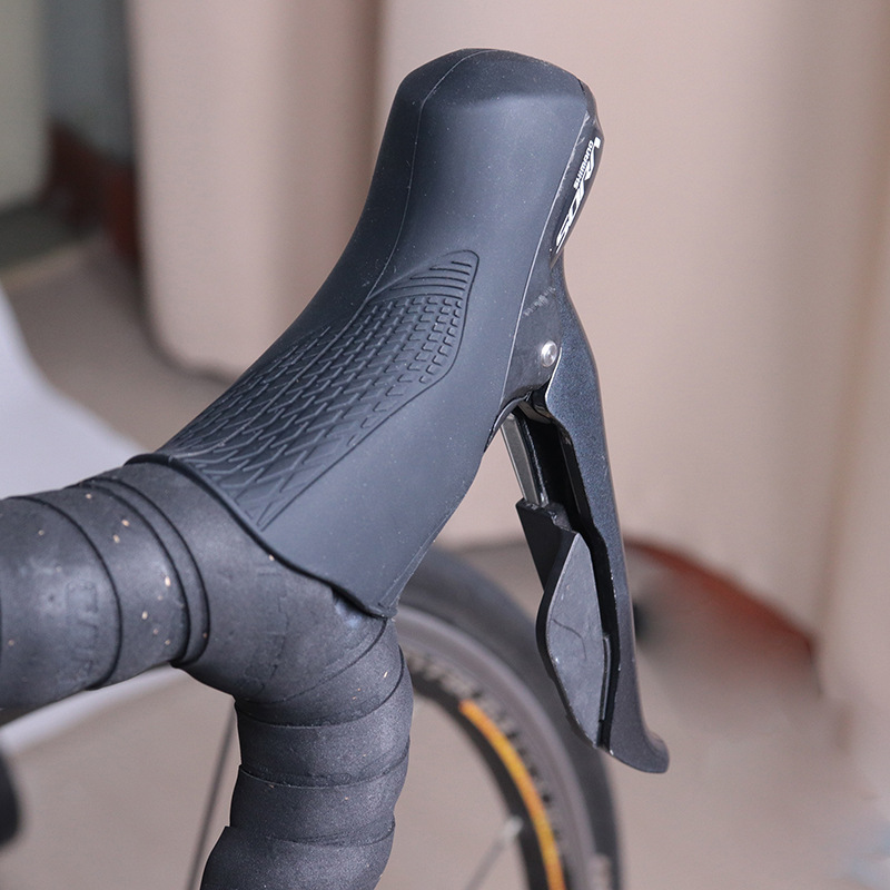 Description Picture 4 of itemBracket Covers for SHIMANO Claris ST-R2000 Sora ST-R3000 Road Bike Shifters Protective Hoods Rubber Sleeve Case R2000 R3000 3030