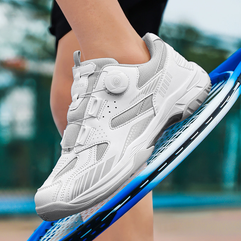 Brand-name badminton shoes, men's and women's models, with carbon plate, rotating buckle, ultra-lightweight, fourth generation, professional tennis shoes for teenagers Brand-name badminton shoes, men's and women's models, with carbon plate, rotating buckle, ultra-lightweight, fourth generation, professional tennis shoes for teenagers