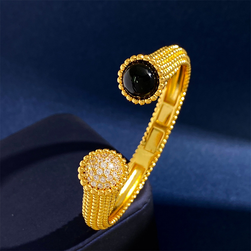 Wholesale Jewelry Vacation Simple Style Solid Color Copper Zircon Inlay Bangle display picture 5