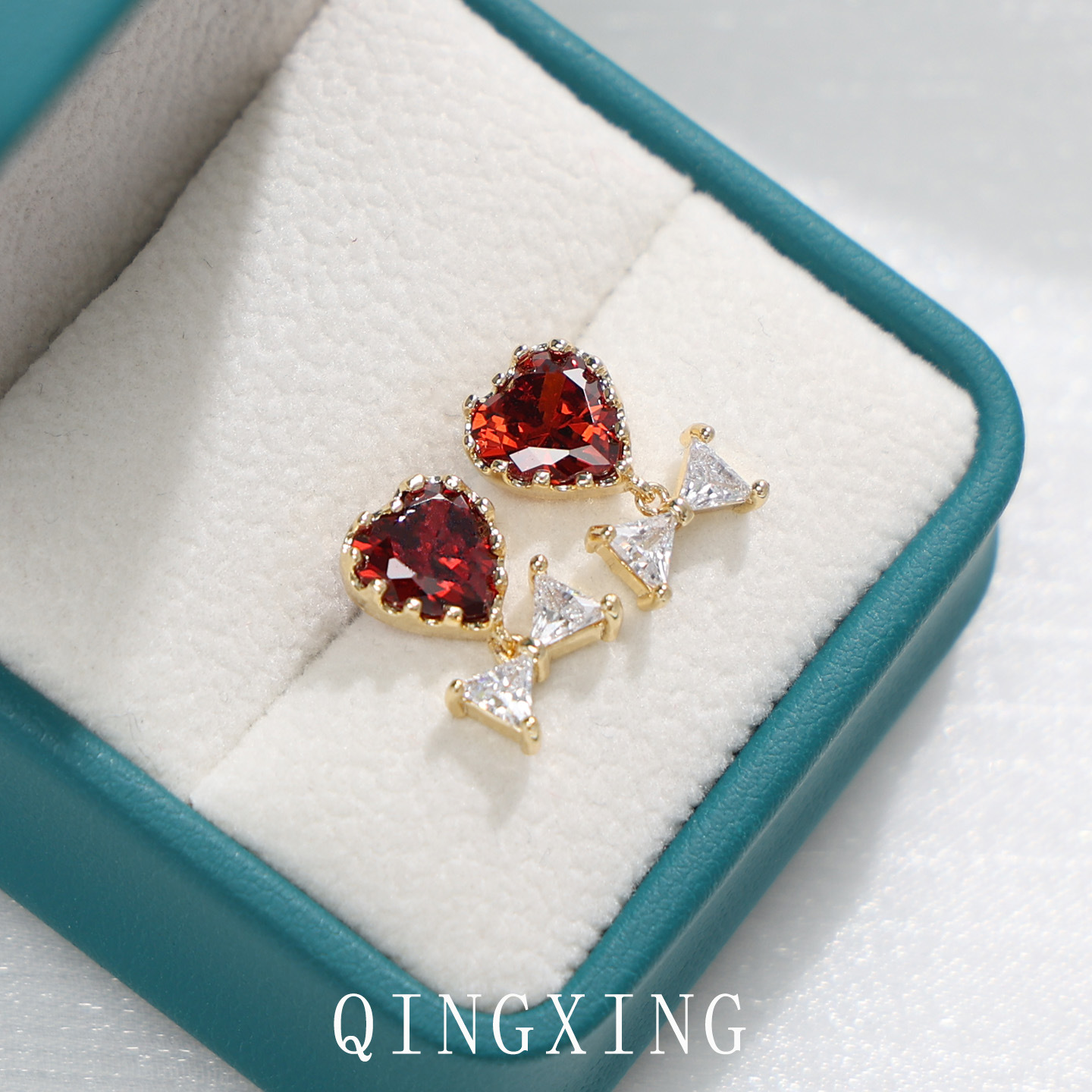 Versione coreana degli orecchini a forma di fiocco d'amore con zirconi verde oliva in argento sterling S925, alla moda, piccoli e freschi, per ragazze._voghion.com