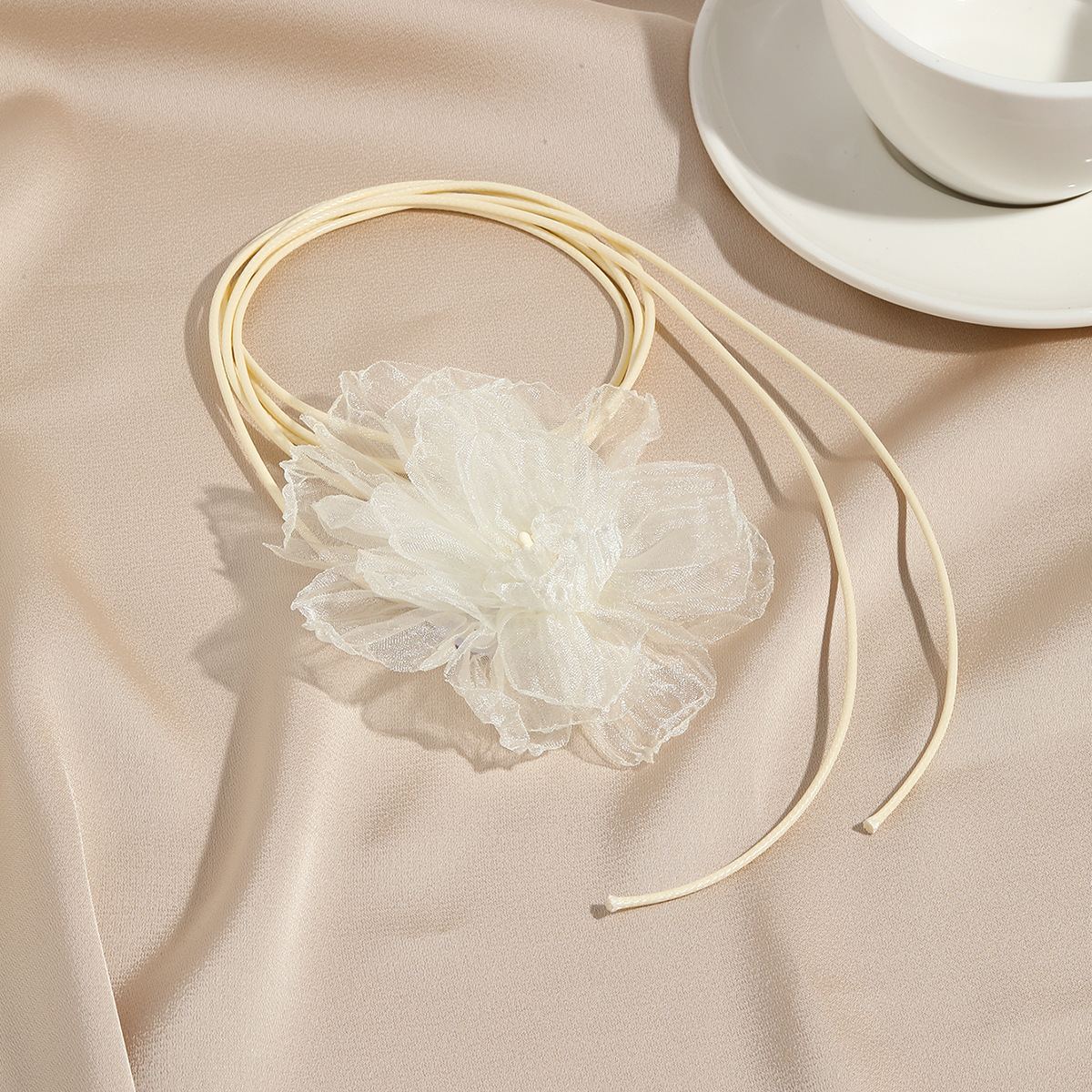 collana di fiori fantasma in vendita calda collana di rose in tessuto con fiori in pizzo collana di fiori_voghion.com