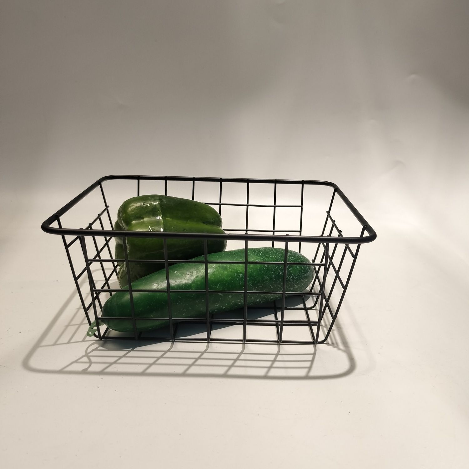 ins canasta de almacenamiento de hierro forjado, cosméticos, bocadillos, artículos de cocina, malla de almacenamiento de escritorio, canasta de almacenamiento simple, gran capacidad