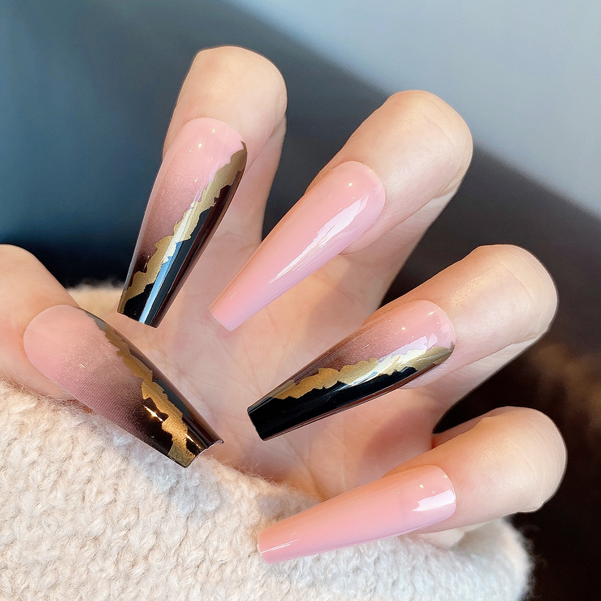 Uñas postizas de estilo francés populares transfronterizas, parches de uñas postizas largas, uñas postizas desmontables terminadas de fábrica.