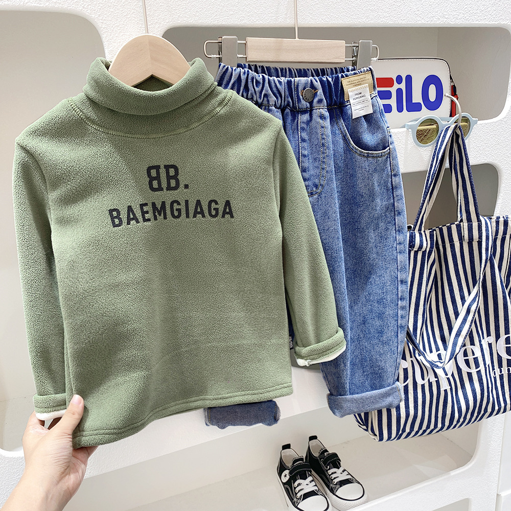 Letra simple Top forrado de lana 2023 Otoño e Invierno Camisa de fondo compuesta de terciopelo de una sola pieza para niños nuevos top de manga larga para bebés