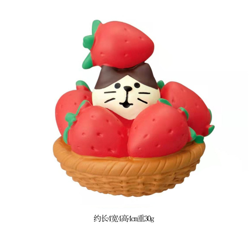 日本式の猫のイチゴのケーキのザカは食事をして桜のinsを遊びます。|undefined