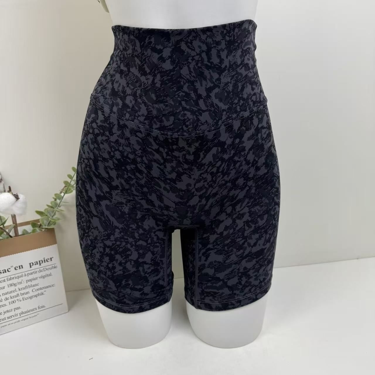Pantalones cortos de yoga de acondicionamiento de verano corredores ajustados de cintura alta velocidad secos transpirables pantalones cortos desnudos image 16