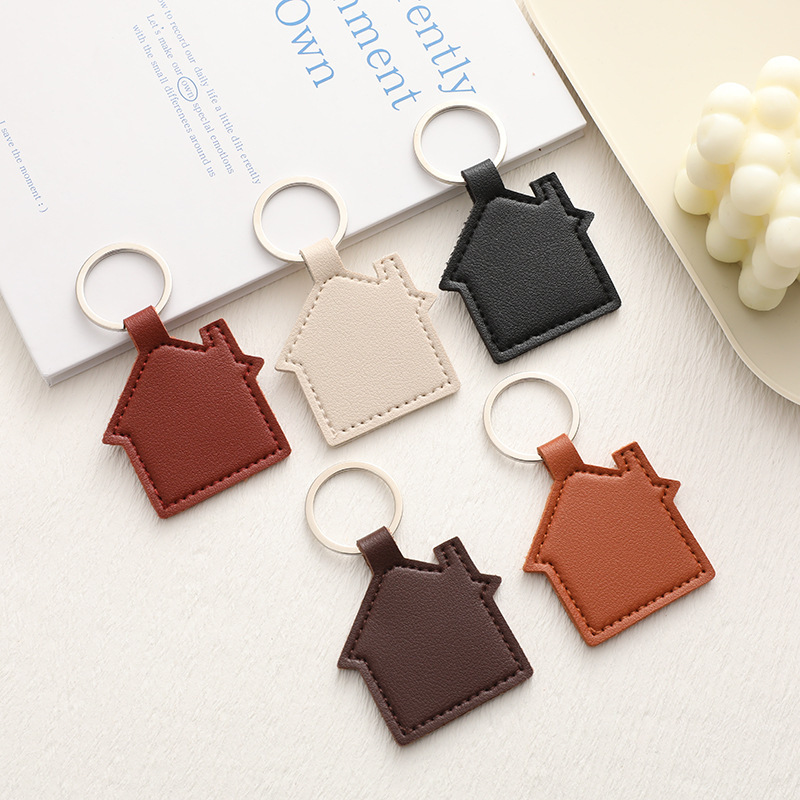 Fashionable Leather Small House Chimney-Shaped Keychain Creative Car Keychain Pendant Small Gift Keychain