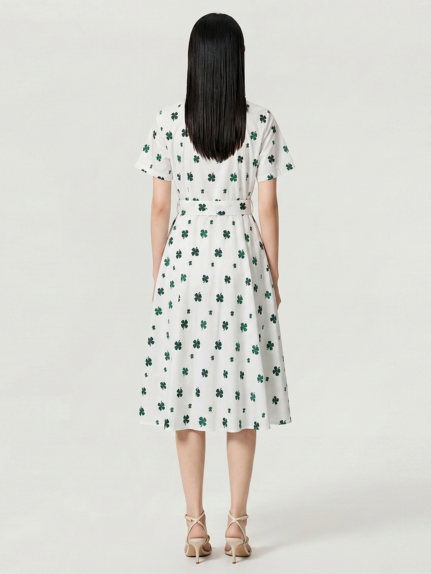Đầm maxi nữ thắt eo in họa tiết hoa, tay ngắn cổ bẻ, chất cotton thoáng mát — màu trắng