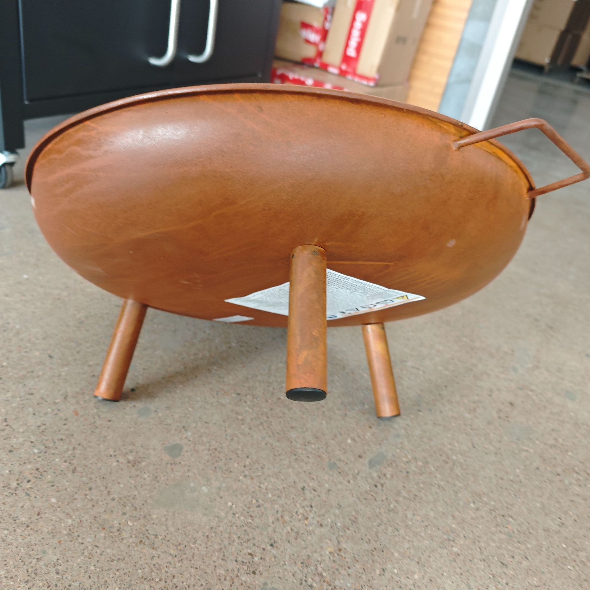 Fabricante recto de madera resistente a altas temperaturas al aire libre barbacoa calentador creativo no se pierde laca quemando la olla de fuego en stock