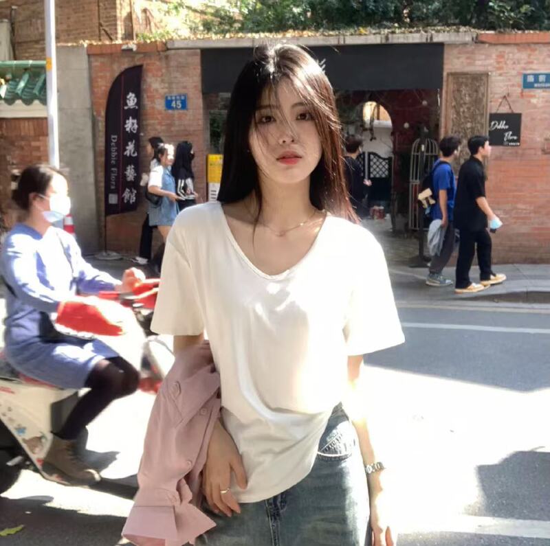 [Factory Outlet] Solid Color Large Neckline Short Sleeve T-Shirt Women's Loose Casual Slimming V-neck Base Shirt Fashion Brand