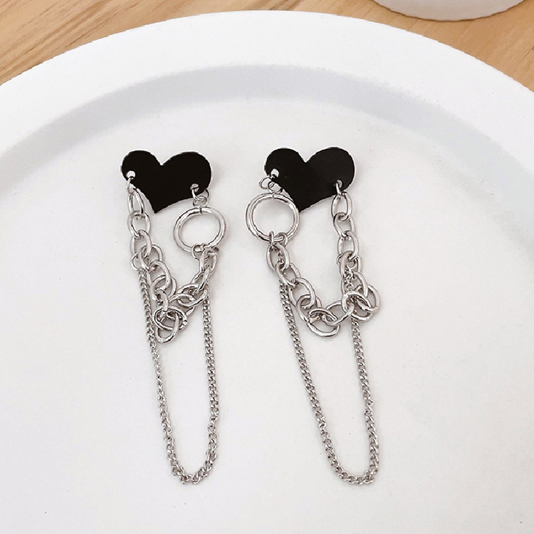 Fashion Black Peach Heart Long Chain Alloy Earrings Wholesale