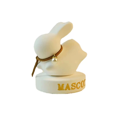 Aromatherapy Ornaments Car Rabbit: Car ornaments