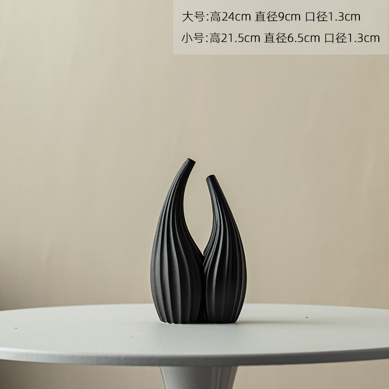 큰 검정색 + 작은 검정색 꽃병