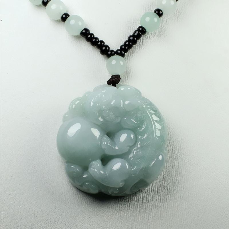 智贝主图_1精品一元拍卖保真天然翡翠貔貅A货抱球貔貅翠玉吊