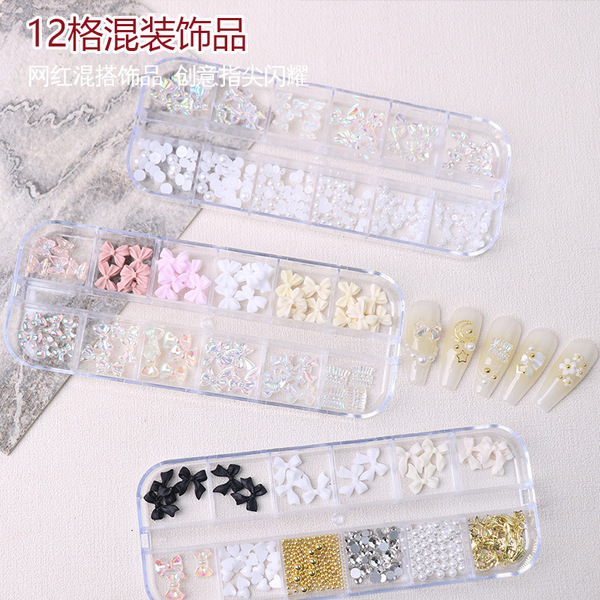 Nail decoration with bow
