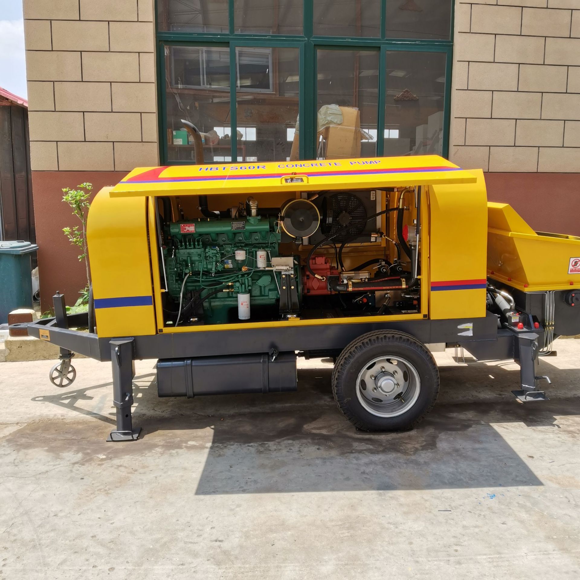 混凝土泵 60柴油泵 拖泵 地泵 82KW大泵道依茨柴油机 液压回路