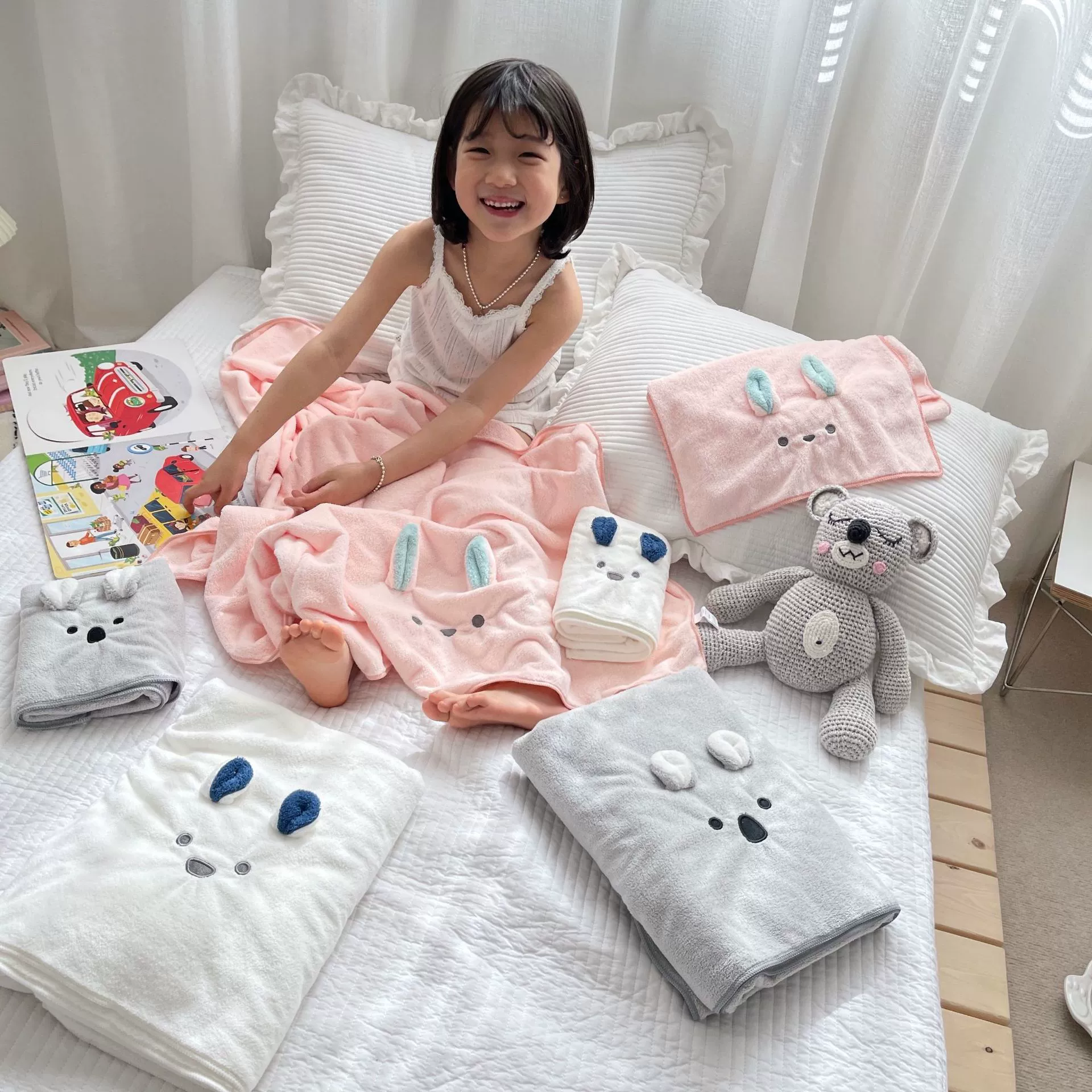 Детский подарочный набор полотенец из кораллового флиса с логотипом медведя, мультяшные полотенца для лица, милые и забавные.