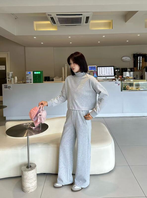 alo yoga 高领纯色宽松短款 截短上衣女款 25新款气质女士套装|undefined