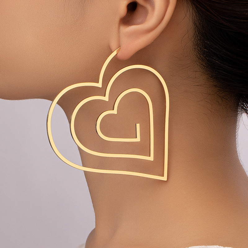 1 Pair Vintage Style Heart Shape Plating Alloy Ear Studs display picture 1