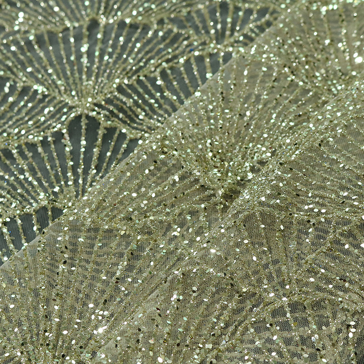 2024 nuevo hilo de malla amarillo en forma de ventilador espumoso polvo fino oro pulverizado tela de vestido de boda