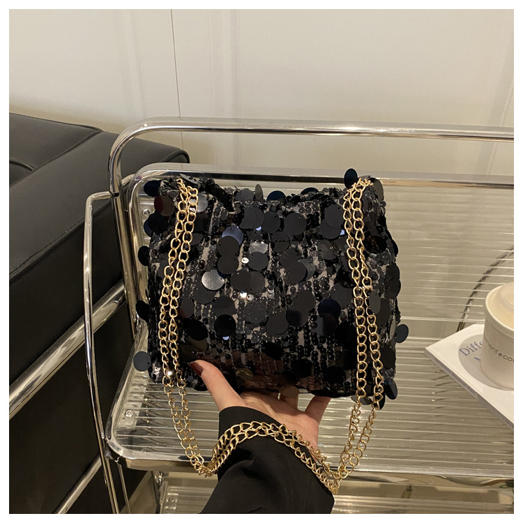 315g Weight Polyester Lining Material Chain Fashion Element Magnetic Buckle Closure Type Single Shoulder Strap Strap Type Crossbody Bag Bags Type Holiday, Daily Occasion Sequin Material Women's Backpack Backpack Solid Color Pattern All Seasons Season Women's Gender Elegant, Classic Style Style Bucket Shape Women's Sequin Solid Color Elegant Classic Style Chain Bucket Magnetic Buckle Crossbody Bag 15