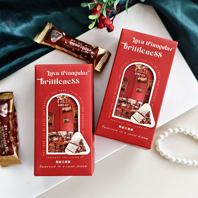 熔岩三角脆小零食20克婚宴订婚回伴手礼欧式风格盒装结婚喜糖成品