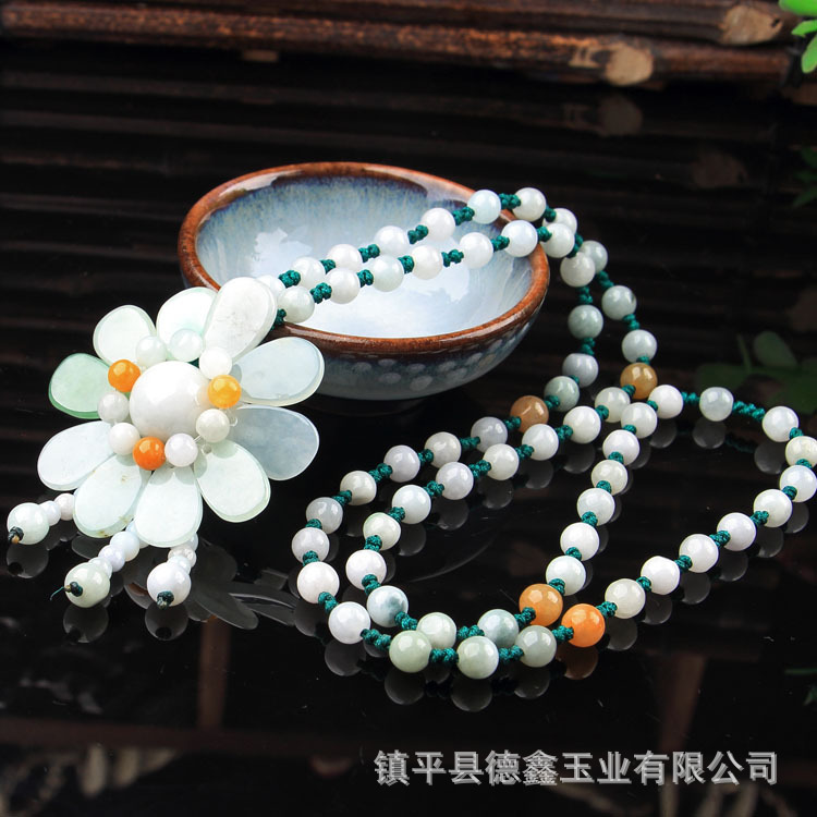 Jade sunflower sweater chain Jade a-grade sunflower knitted sweater chain Exhibition stall distribution