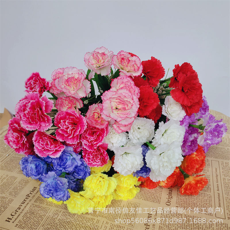 Ramo de simulación de clavel Flores falsas Flores de seda Flores secas Decoración de la sala de estar Decoración de la mesa de comedor Flores decorativas Plástico Día de la madre