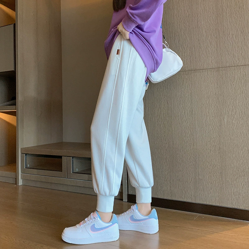 2023 Весенние новые модные брендовые уличные белые спортивные брюки Женские модные повседневные спортивные брюки с прострочкой по ноге Брюки Harlan