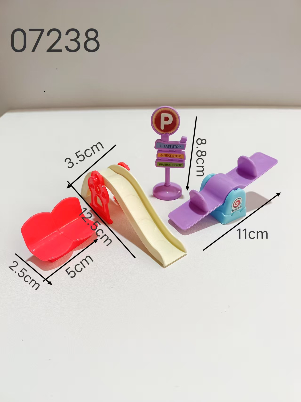 Miniature pet swing diapositivas casa de muñecas gran ventana de perro interactiva casa de juguetes de comercio electrónico fuente de productos