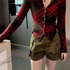 美式复古辣妹风红色格子v领针织2025秋冬个性设计感修身紧身毛衣